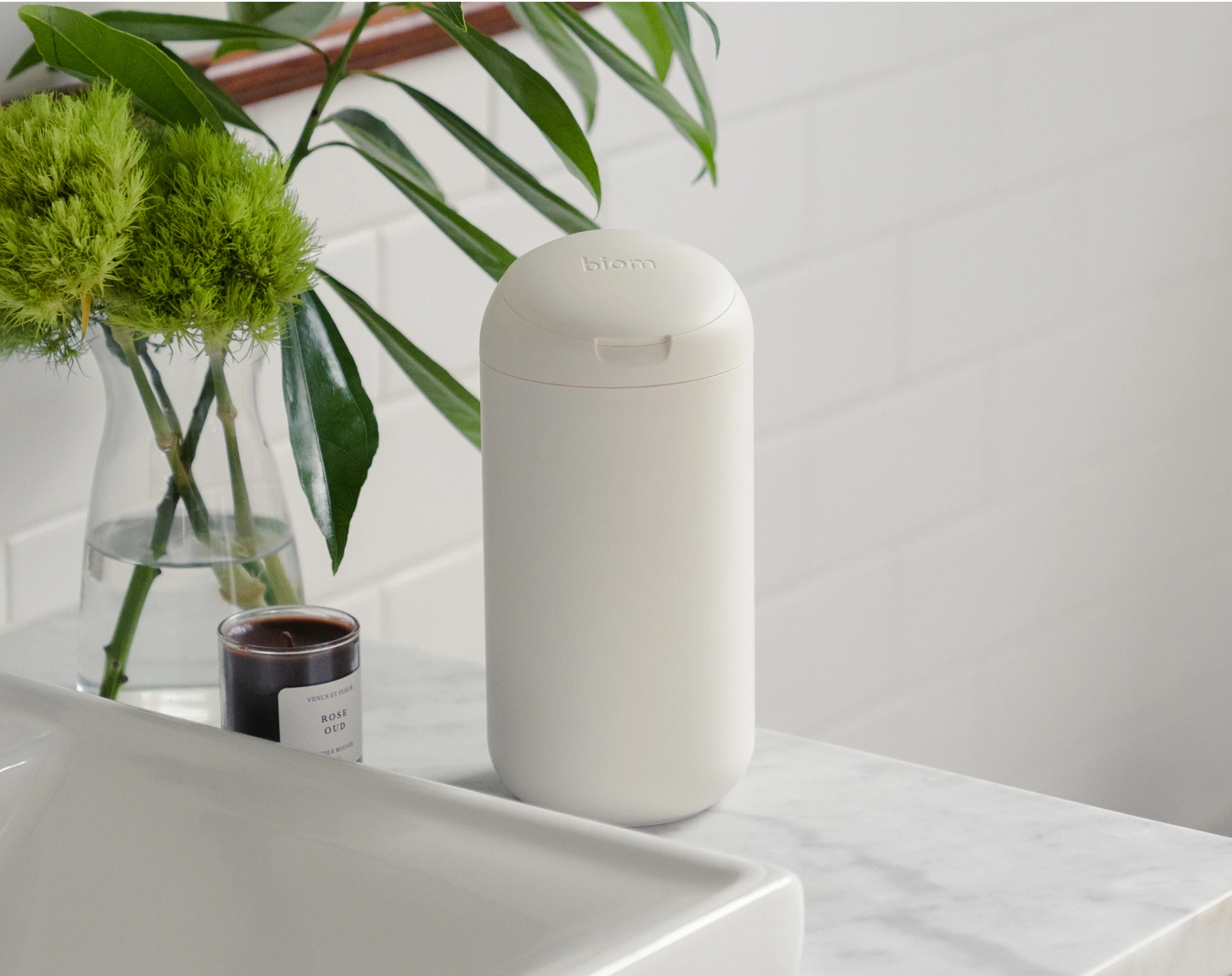 figure_hand_sanitizing_wipes_starter_kit_biom_11_c01830fa_2ac8_4c3f_80f4_41d5e5af2884_png (2).webp